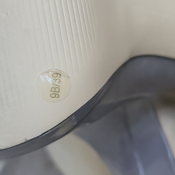 Used BCBG Generation JAXX Peep Toe Platform Pump Heel Patent Shoe - Picture 7 of 7